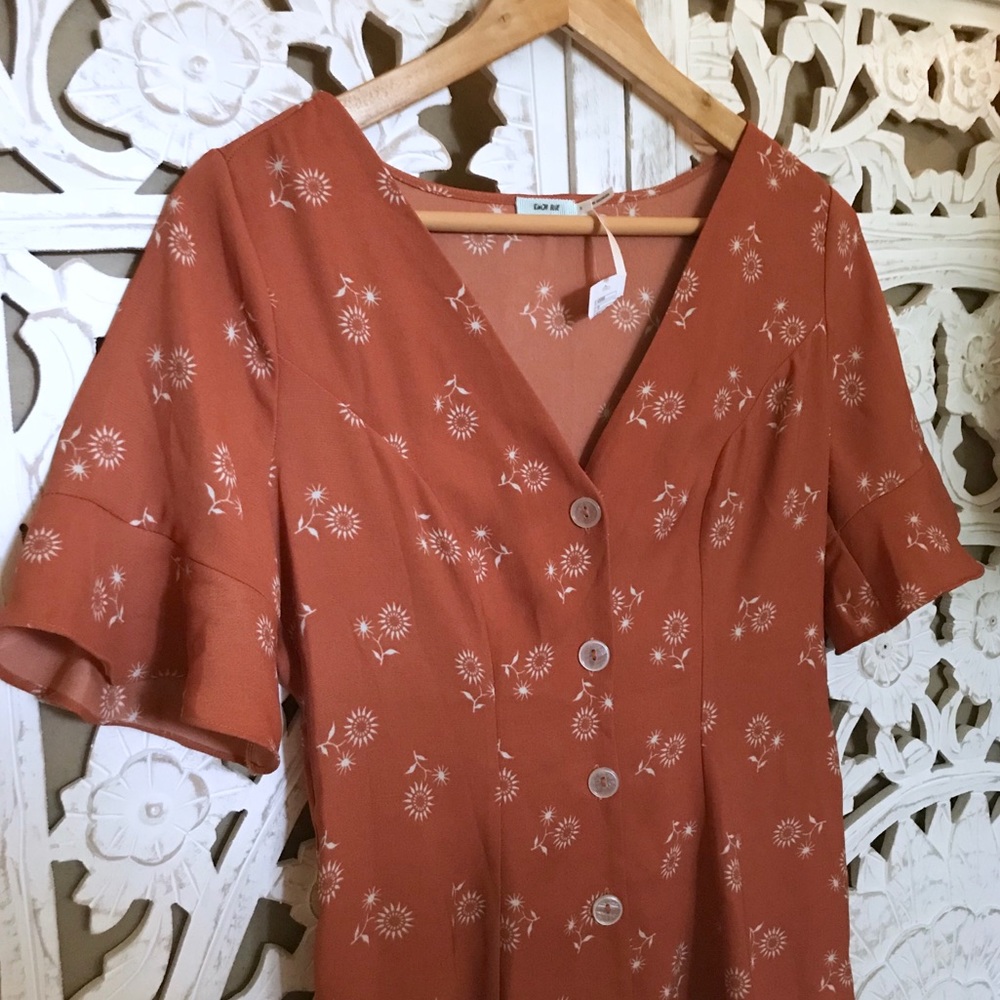 •SOLD• UO kimchi blue floral button front dress - Picture 2 of 4